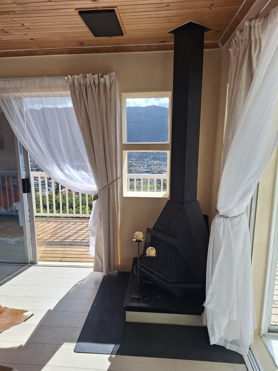 To Let 3 Bedroom Property for Rent in Fish Hoek Western Cape